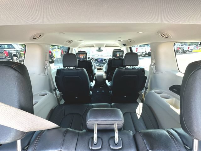 Used 2019 Chrysler Pacifica Touring-L Plus w/ Tire & Wheel Group FWD image 20