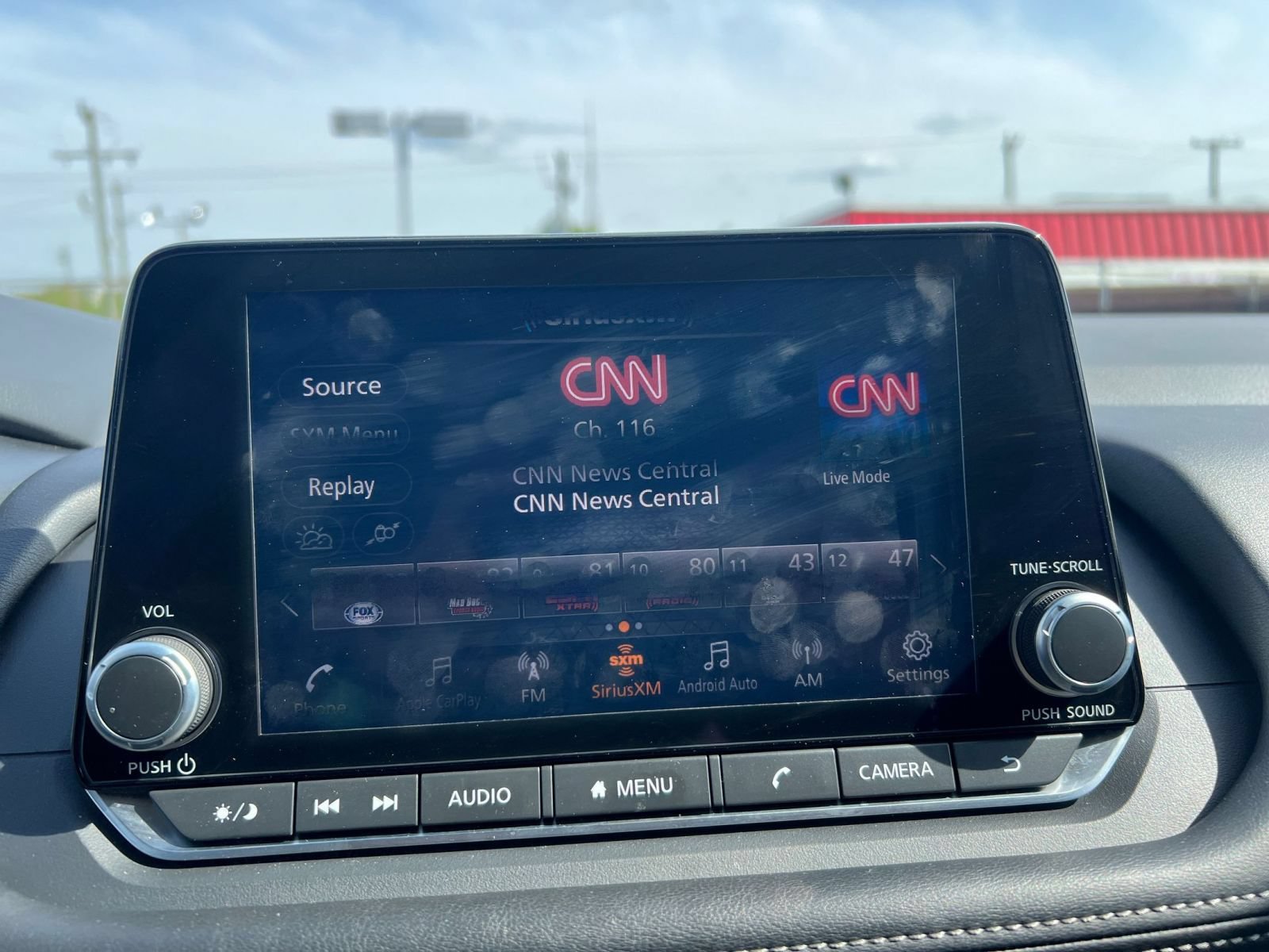 Used 2025 Nissan Rogue SV FWD image 21