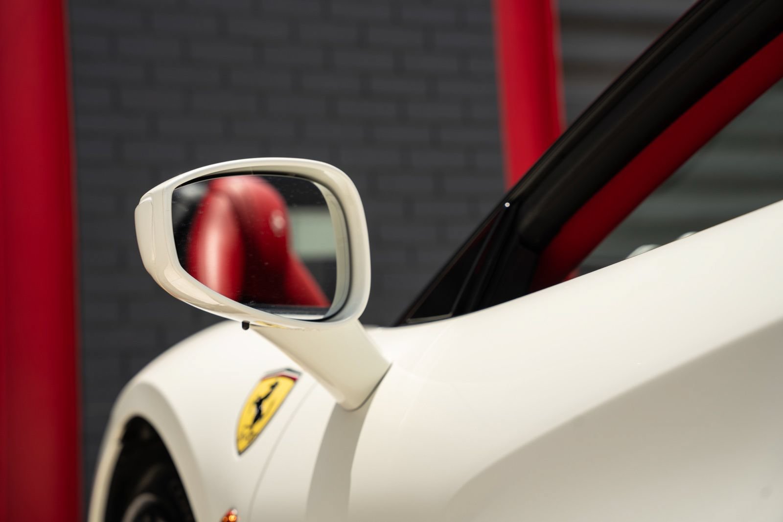 Used 2018 Ferrari 488 Spider RWD image 31