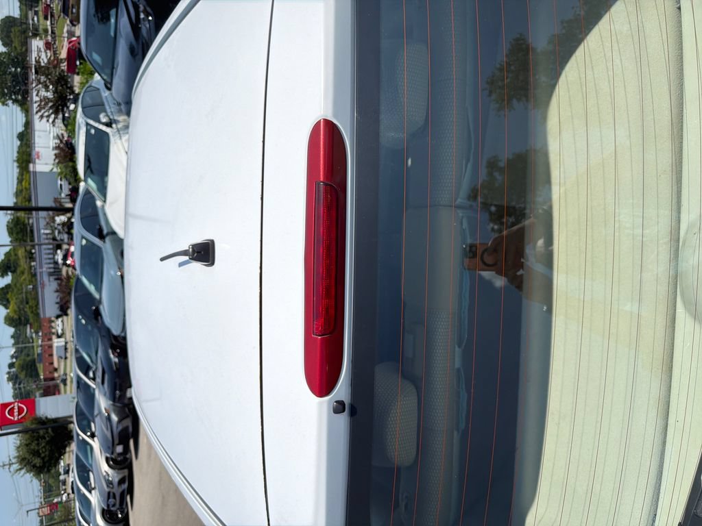 Used 2007 Nissan Versa Hatchback w/ Convenience Pkg FWD image 36