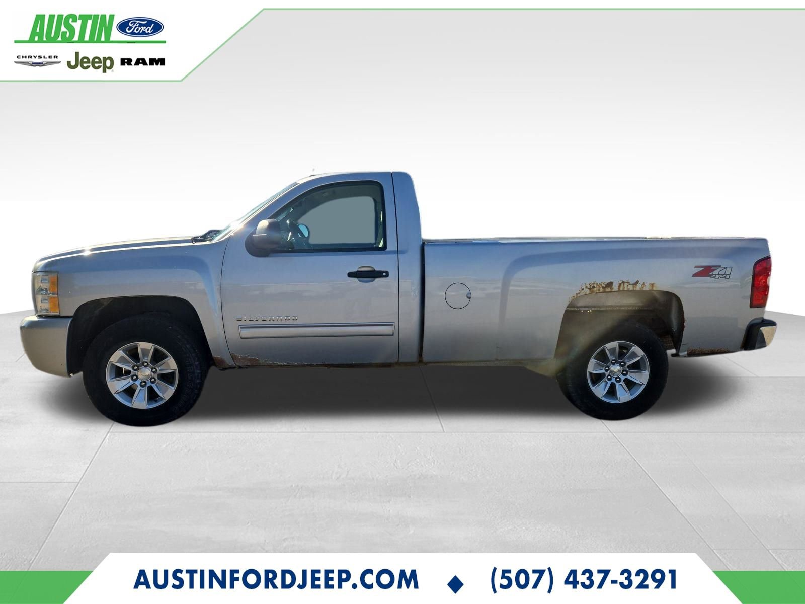 Used 2010 Chevrolet Silverado 1500 LT image 2