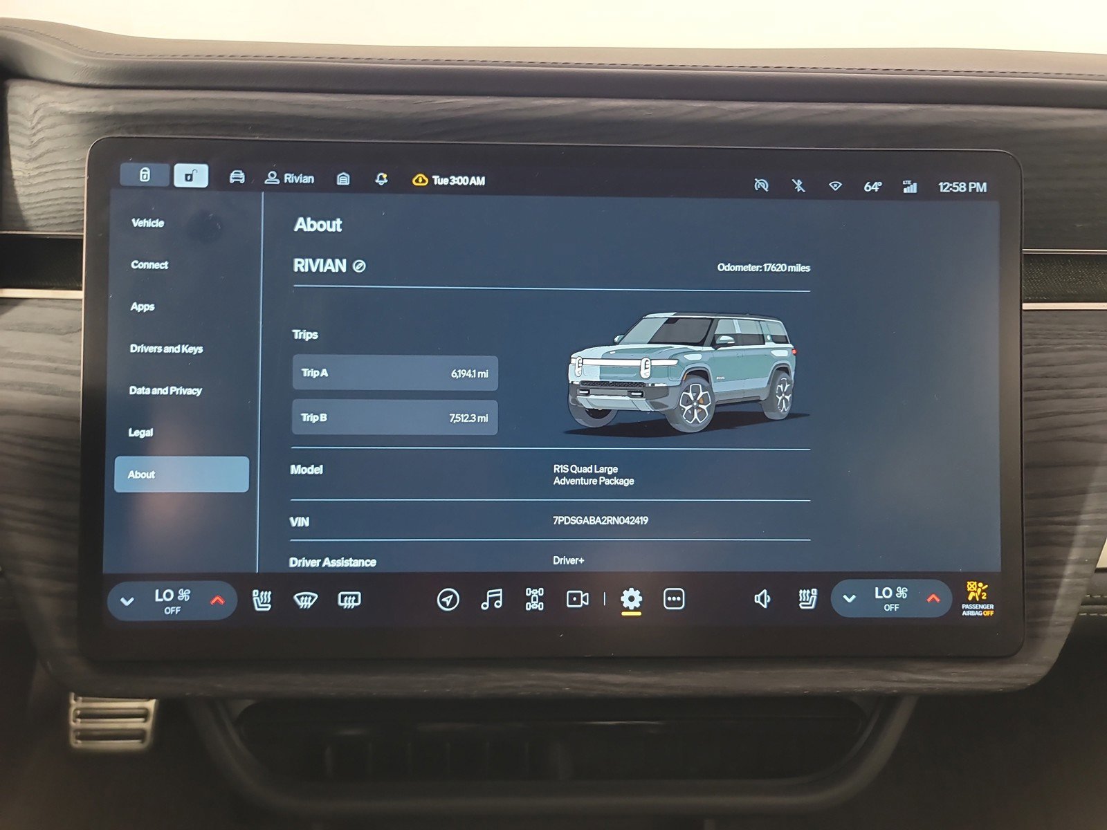 Used 2024 Rivian R1S Adventure AWD/4WD image 29