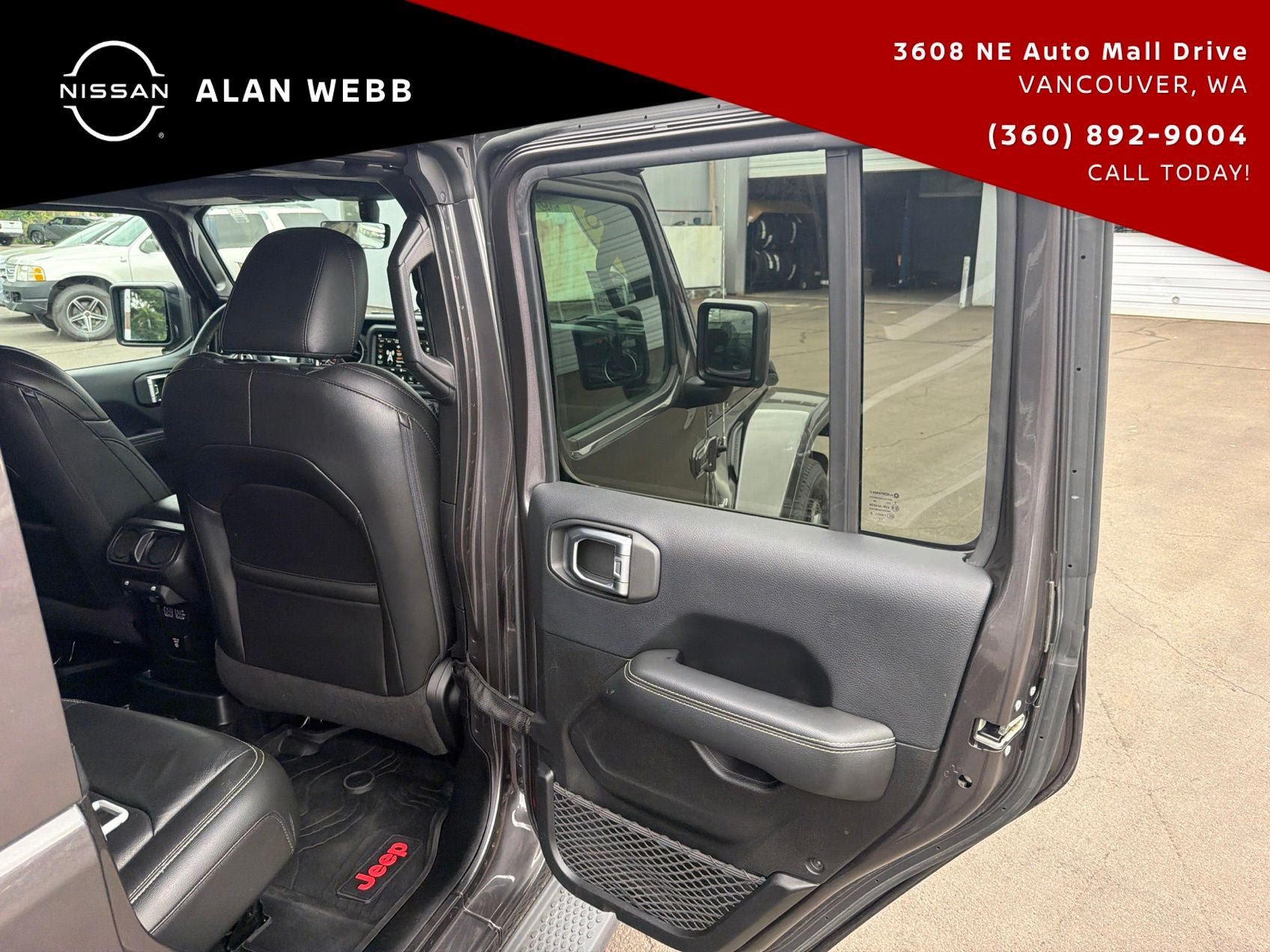 Used 2018 Jeep Wrangler Unlimited Sahara AWD/4WD image 22