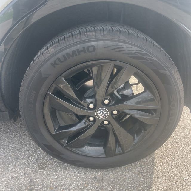 Used 2024 Buick Encore GX Sport Touring image 11