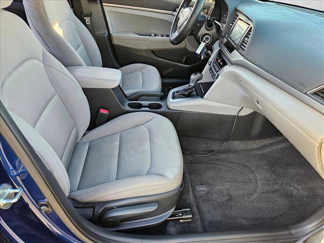Used 2018 Hyundai Elantra SE image 18