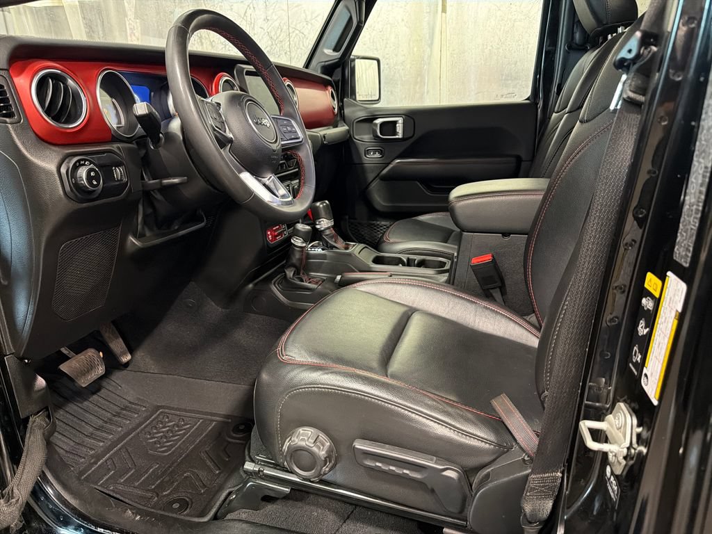 Used 2023 Jeep Gladiator Rubicon w/ Dual Top Group AWD/4WD image 4
