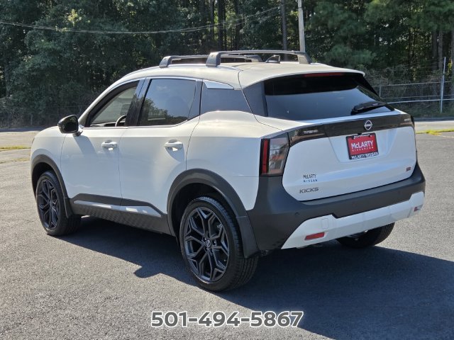 Certified 2026 Nissan Kicks SR FWD image 3