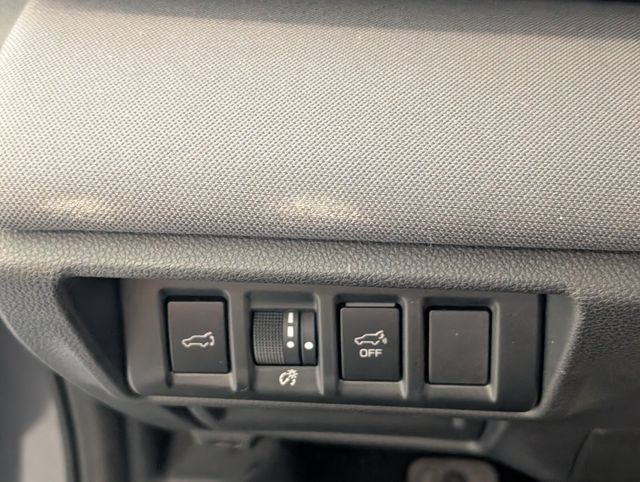 Used 2024 Subaru Outback Premium AWD/4WD image 25