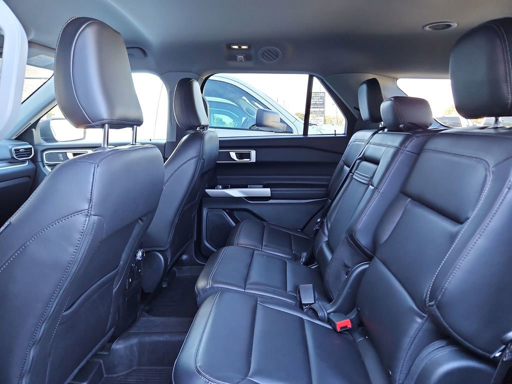 Used 2022 Ford Explorer XLT w/ Equipment Group 202A image 29