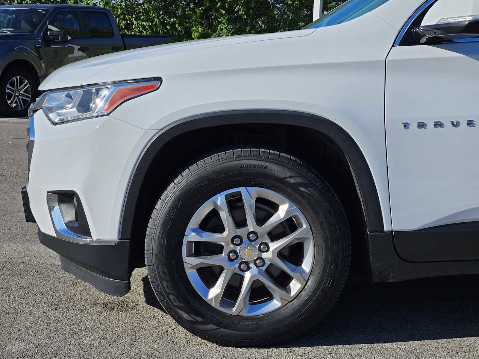 Used 2020 Chevrolet Traverse LT w/ Driver Confidence II Package image 8