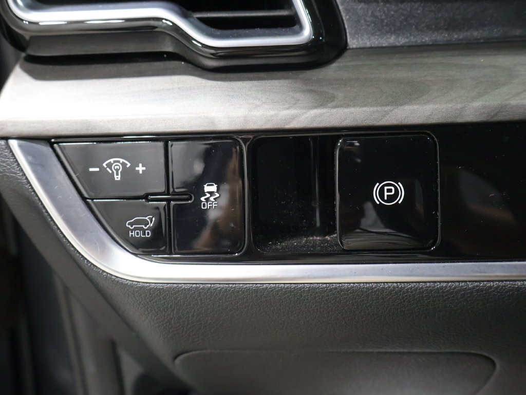 Used 2023 Kia Sportage X-Line w/ X-Line Premium Package AWD/4WD image 29