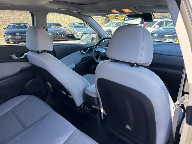 Certified 2023 Hyundai Kona SEL w/ Convenience Package image 22
