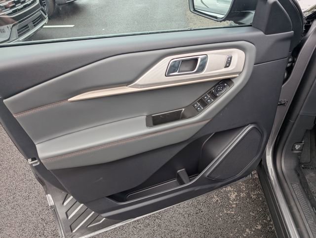New 2026 Ford Explorer Active AWD/4WD image 14