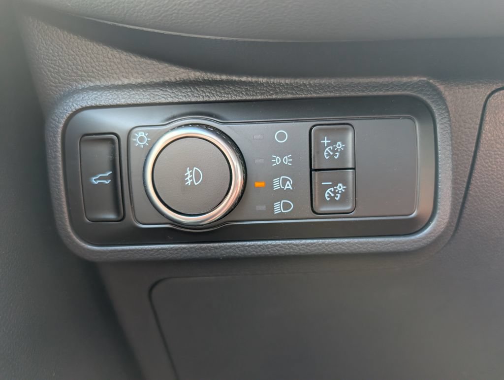 Used 2026 Ford Explorer Active w/ Active Comfort Package RWD image 22