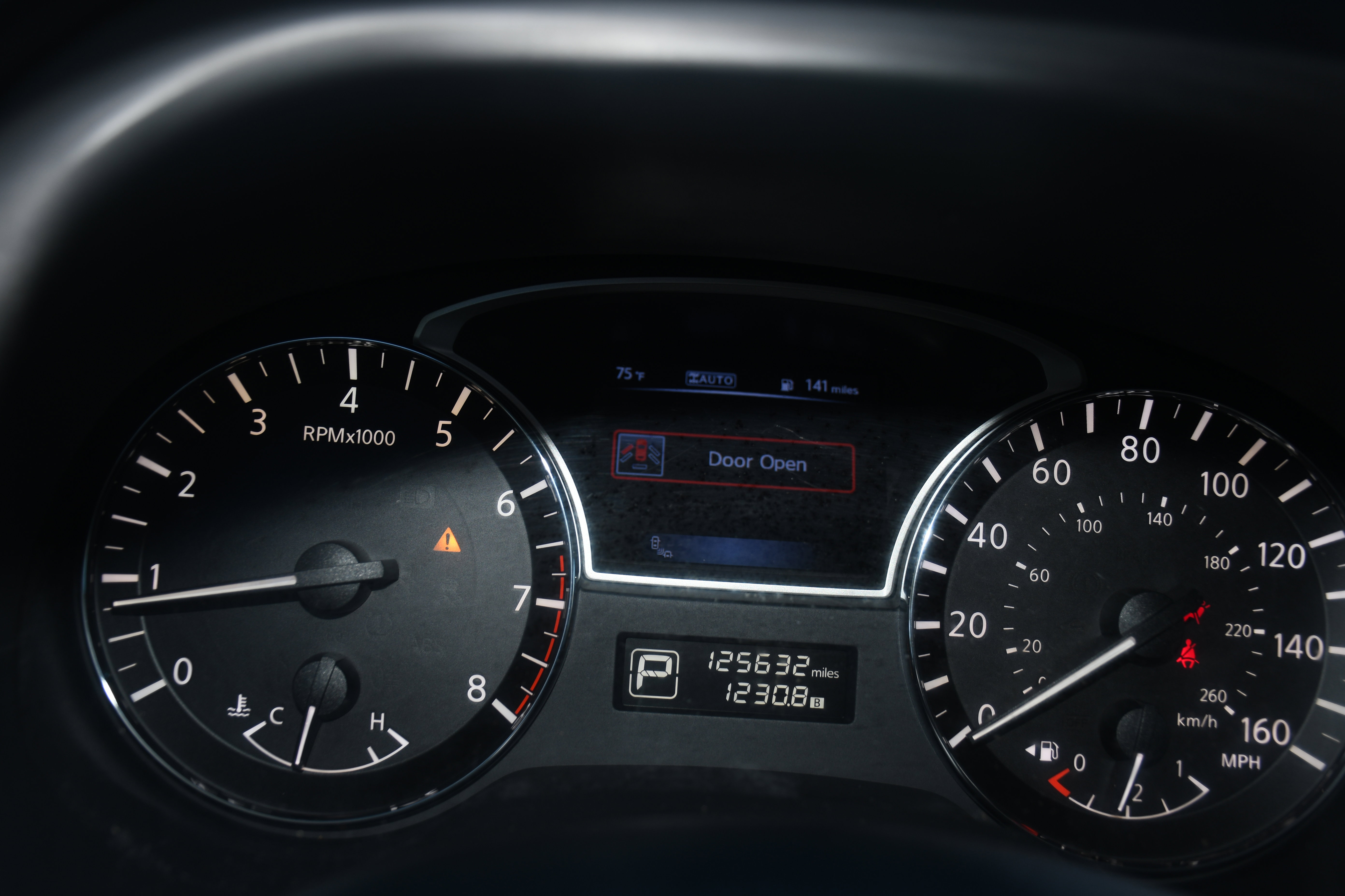 Used 2015 Nissan Pathfinder SL w/ SL Tech Package image 15