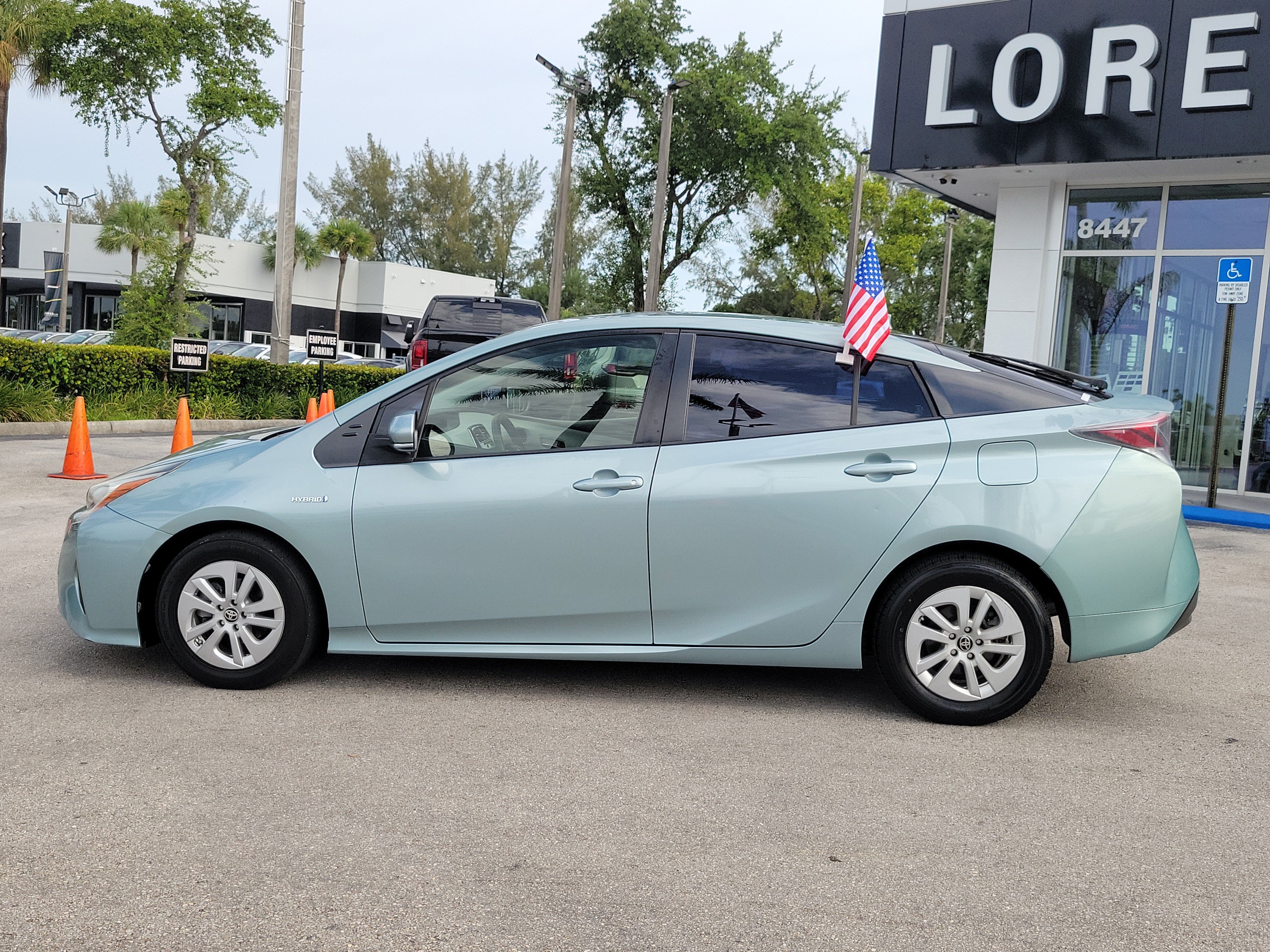 Used 2016 Toyota Prius Two FWD image 8