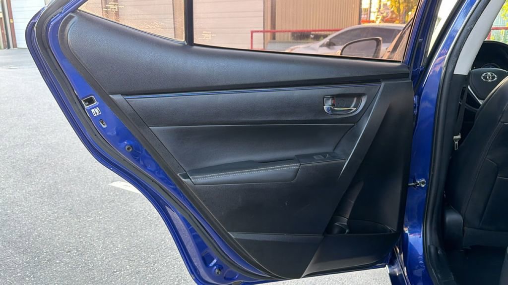 Used 2017 Toyota Corolla SE image 34