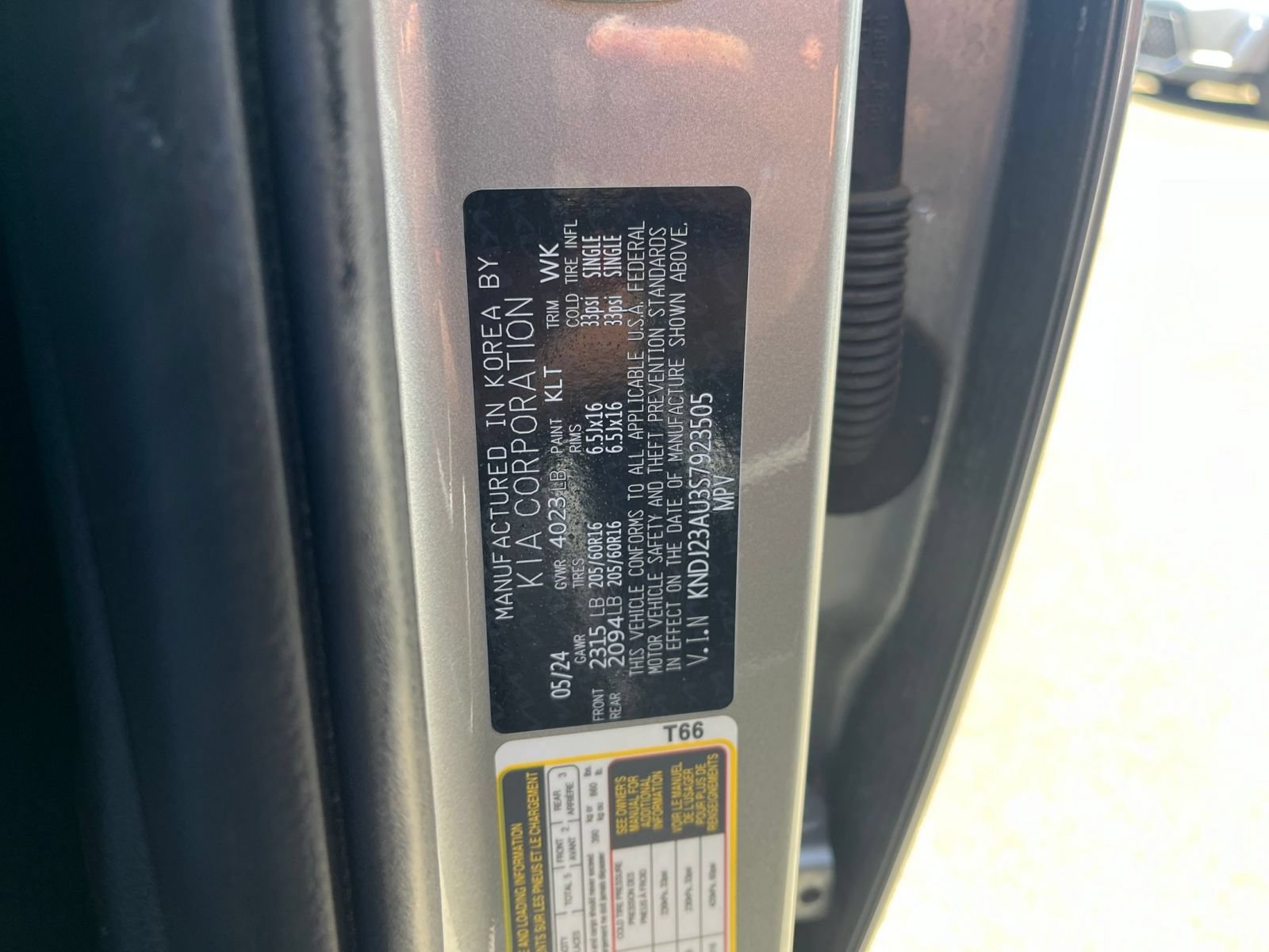 Used 2025 Kia Soul LX w/ LX Technology Package FWD image 25
