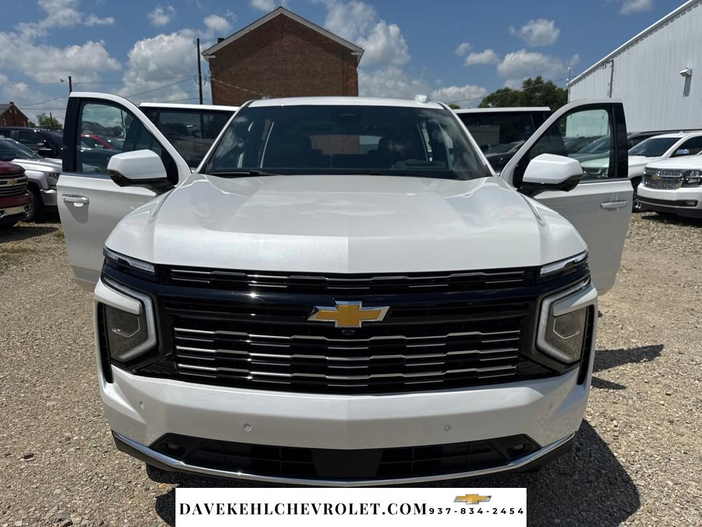Used 2025 Chevrolet Suburban High Country w/ Sun And Tow Package AWD/4WD image 9