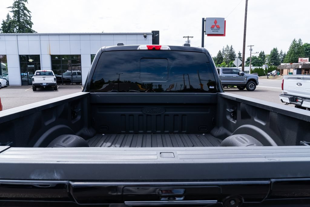 Used 2023 Ford F350 Limited w/ FX4 Off-Road Package AWD/4WD image 8
