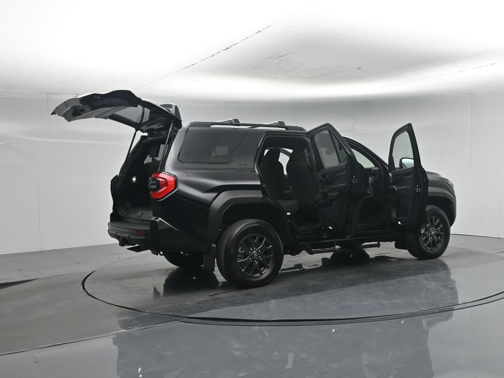 Used 2025 Toyota 4Runner SR5 AWD/4WD image 6