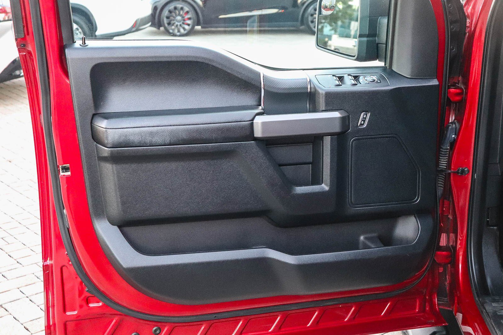 Used 2019 Ford F150 XLT w/ Equipment Group 302A Luxury image 21