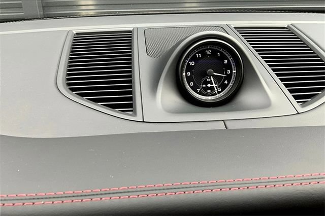 Certified 2026 Porsche Macan image 30