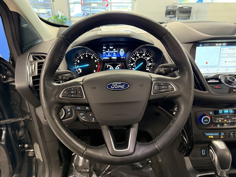 Used 2019 Ford Escape Titanium AWD/4WD image 41