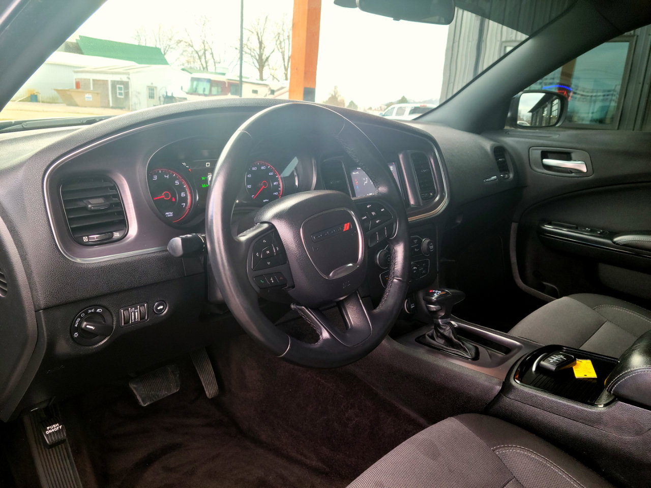 Used 2018 Dodge Charger SXT w/ Blacktop Package image 9