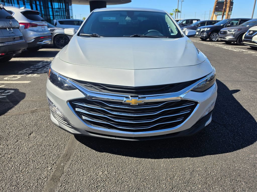 Used 2022 Chevrolet Malibu LT FWD image 2