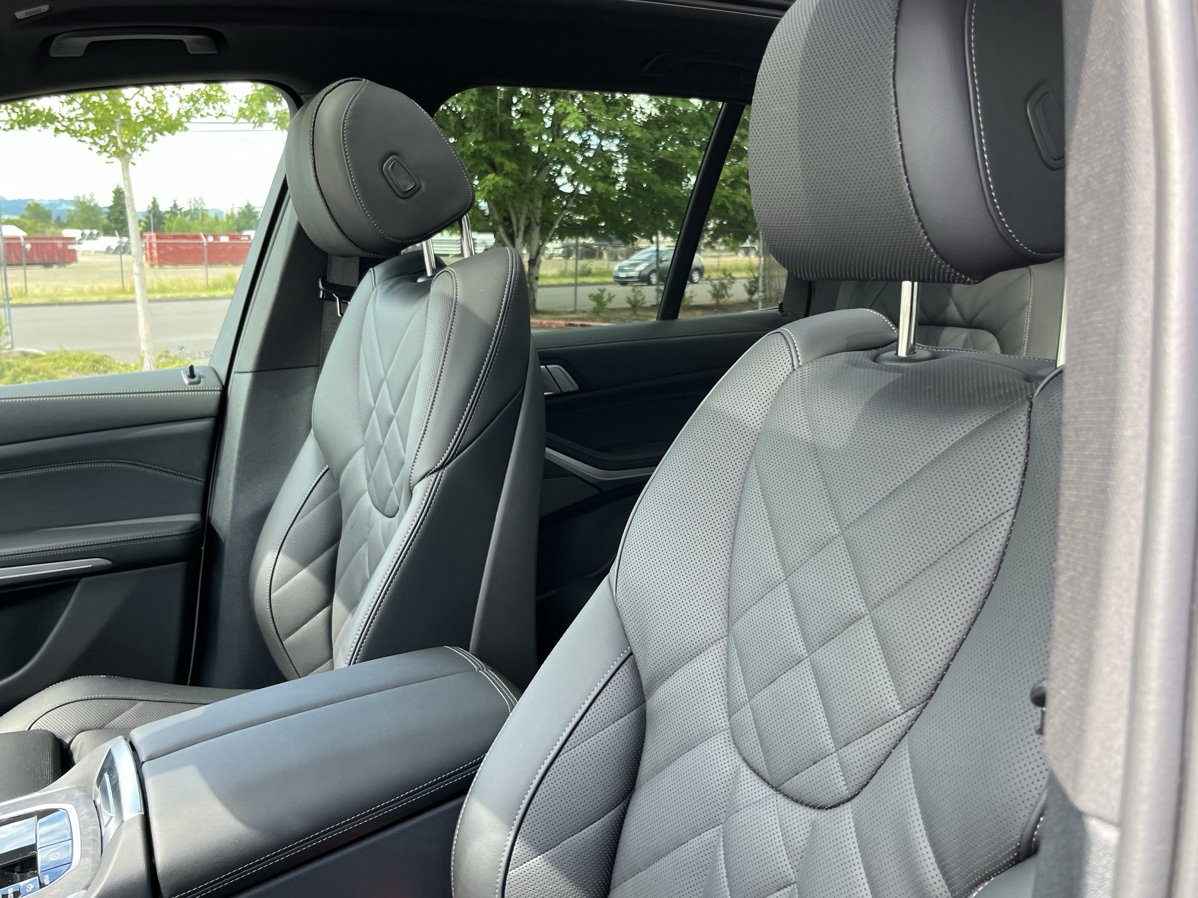 Used 2026 BMW X5 xDrive40i w/ Premium Package AWD/4WD image 18