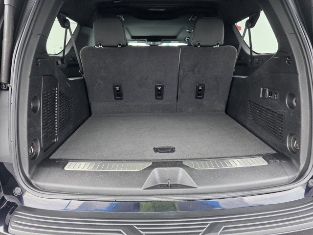 Used 2024 Chevrolet Suburban Premier w/ Premium Package AWD/4WD image 14