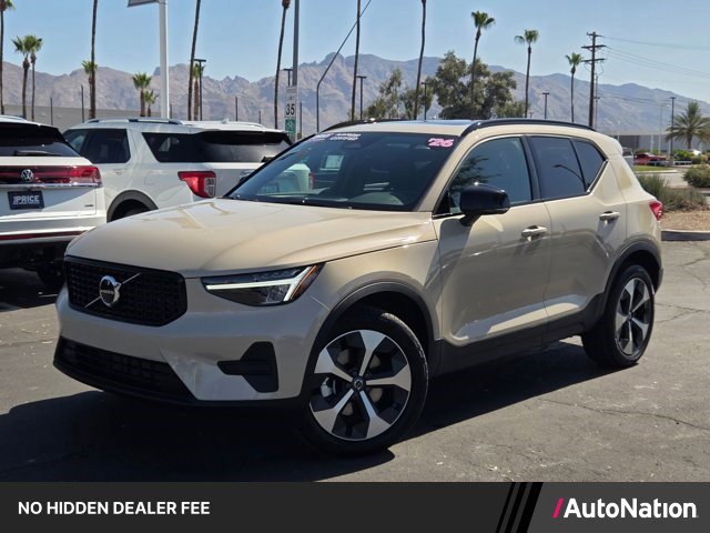 Used 2026 Volvo XC40 B4 Core w/ Protection Package Premier
