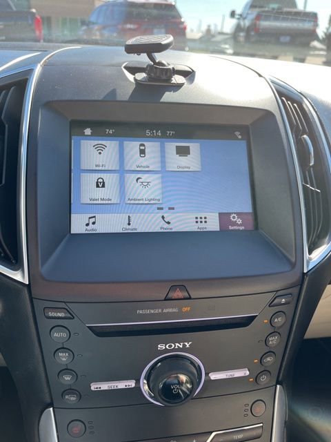 Used 2016 Ford Edge Titanium image 46