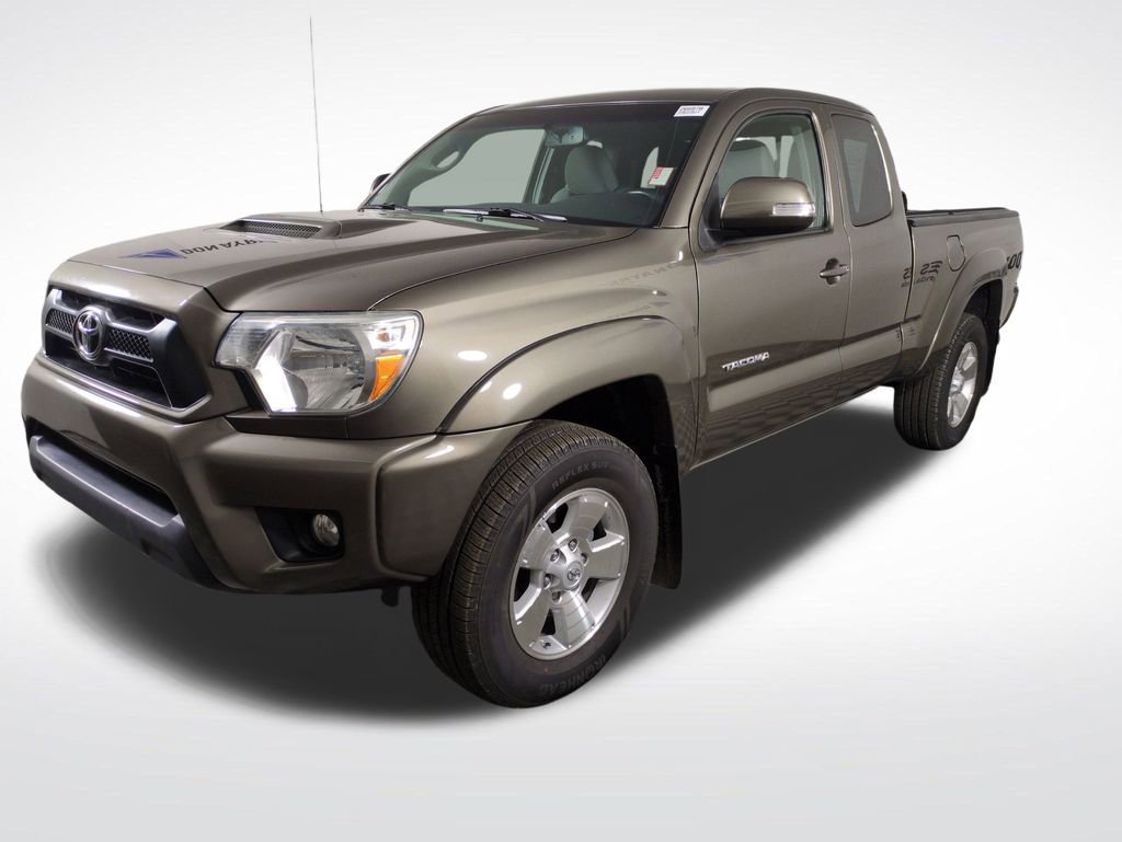 Used 2015 Toyota Tacoma 4x4 Access Cab V6 image 1