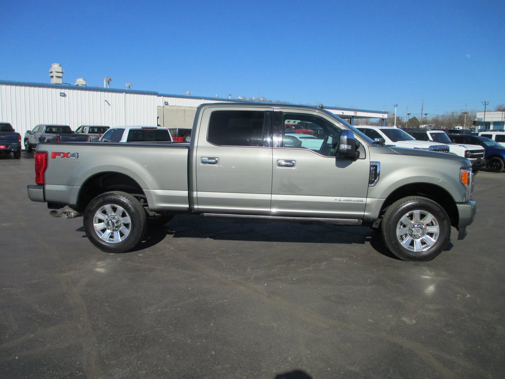 Used 2019 Ford F350 Platinum w/ Platinum Ultimate Package image 4