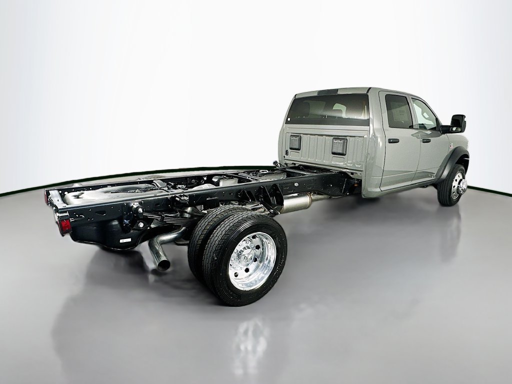 New 2026 RAM 5500 Tradesman w/ Chrome Appearance Group AWD/4WD image 8