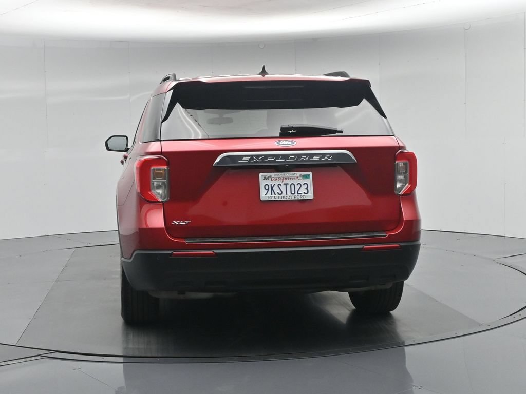 Certified 2023 Ford Explorer XLT RWD image 32