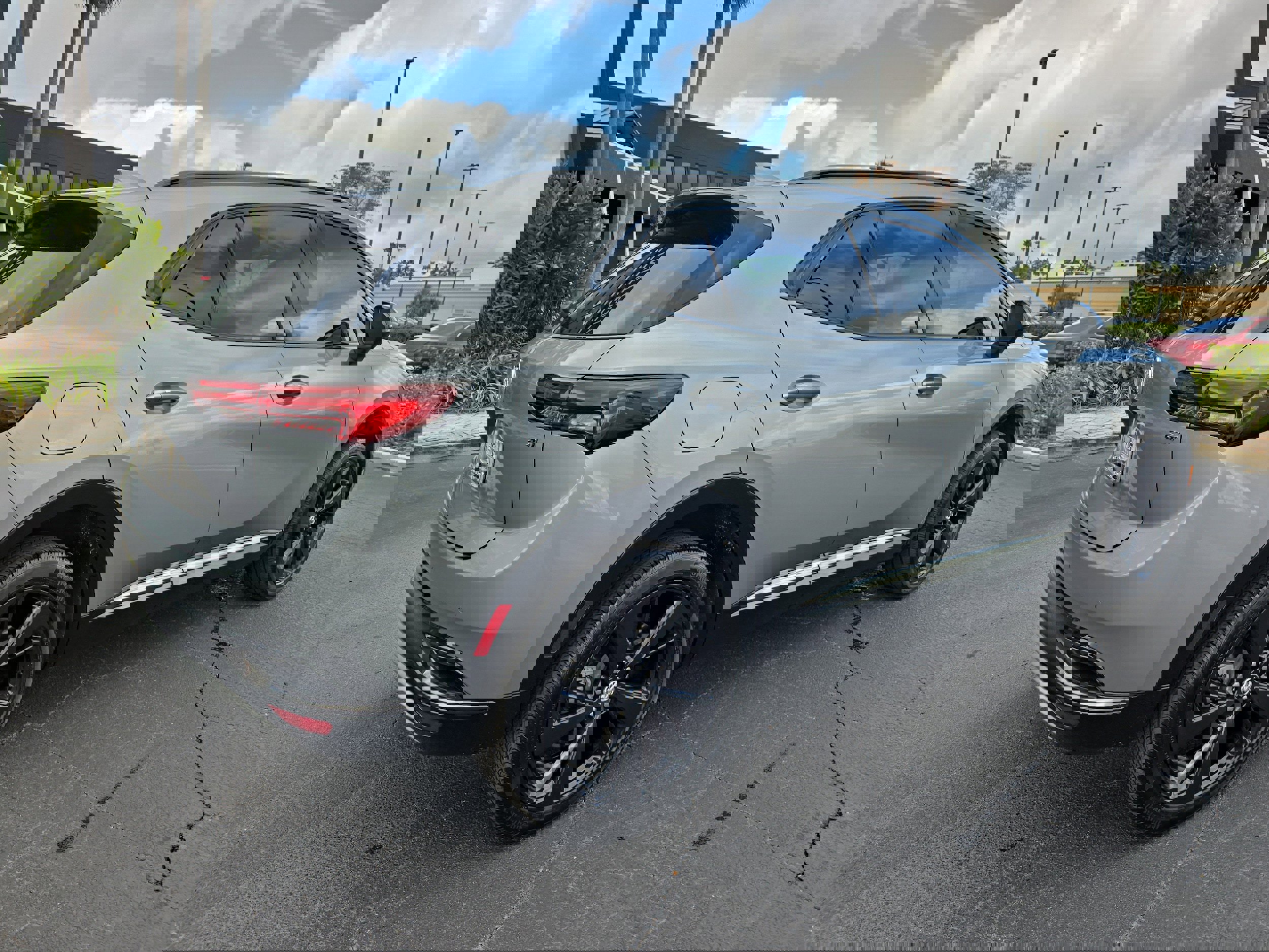 Used 2023 Buick Envision Preferred w/ Sport Touring Package image 3