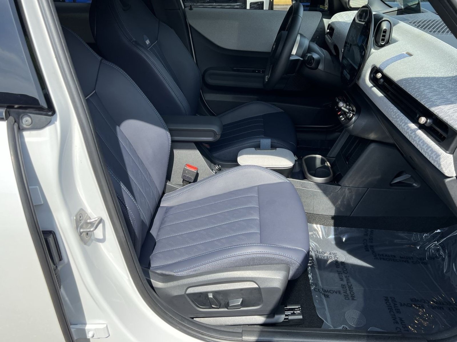 Used 2025 MINI Cooper S FWD image 30