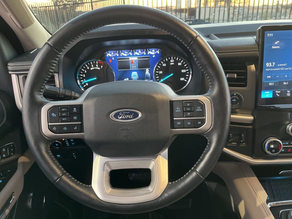 Used 2023 Ford Expedition Max XLT image 18