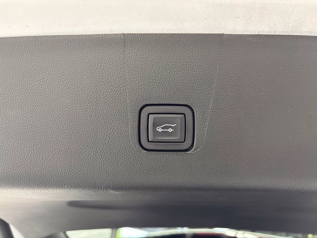 Used 2023 Chevrolet Traverse LT w/ LT Premium Package AWD/4WD image 59