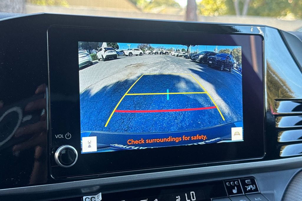 Certified 2025 Toyota Camry SE w/ Convenience Package image 18