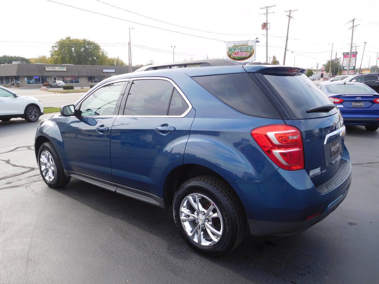 Used 2017 Chevrolet Equinox LT image 3