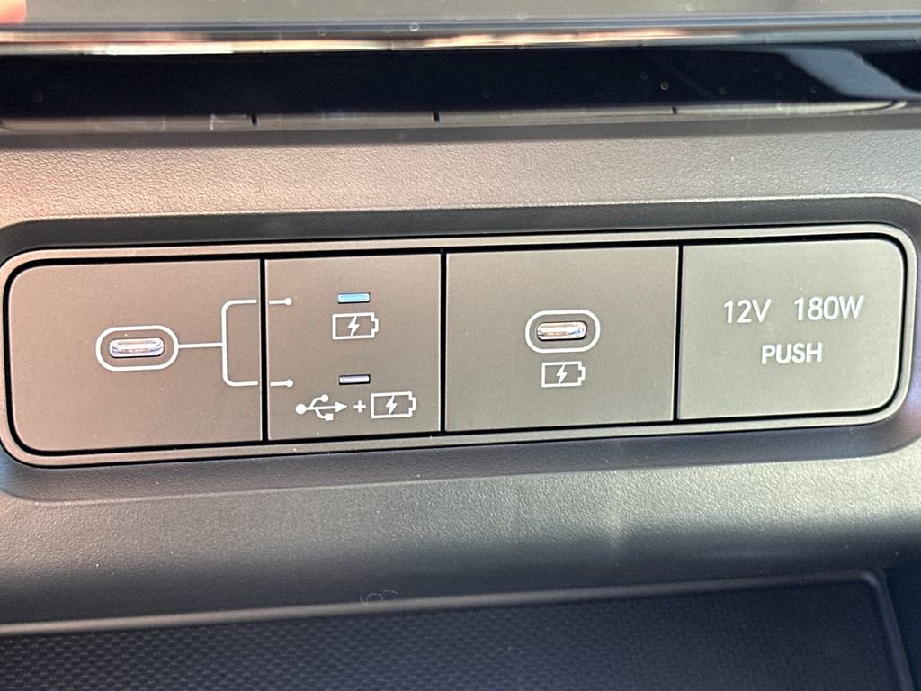 New 2026 Hyundai Tucson Limited AWD/4WD image 32
