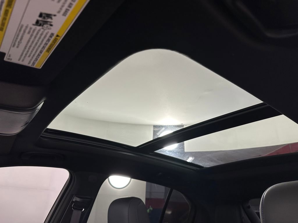 Used 2024 Cadillac XT4 Sport w/ Cold Weather Package image 27