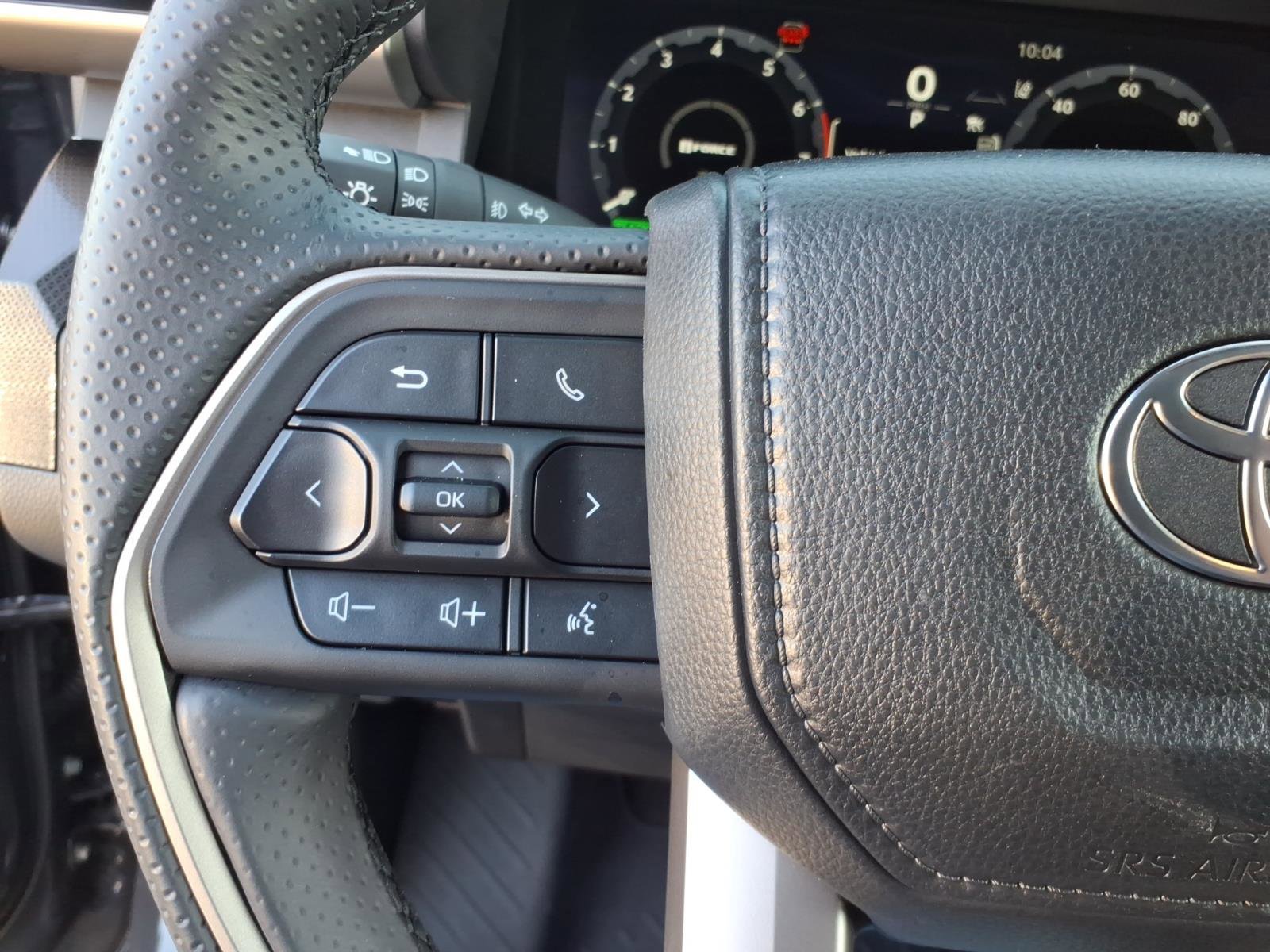 Used 2025 Toyota 4Runner Limited AWD/4WD image 16