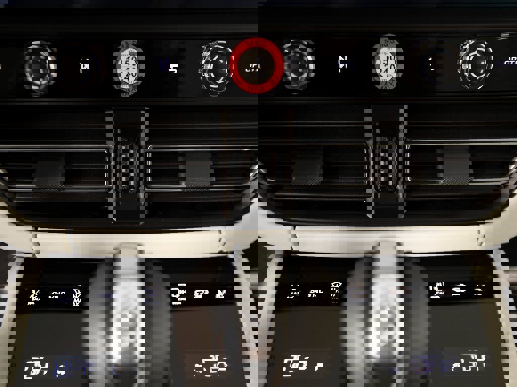 New 2026 Porsche Macan S image 22