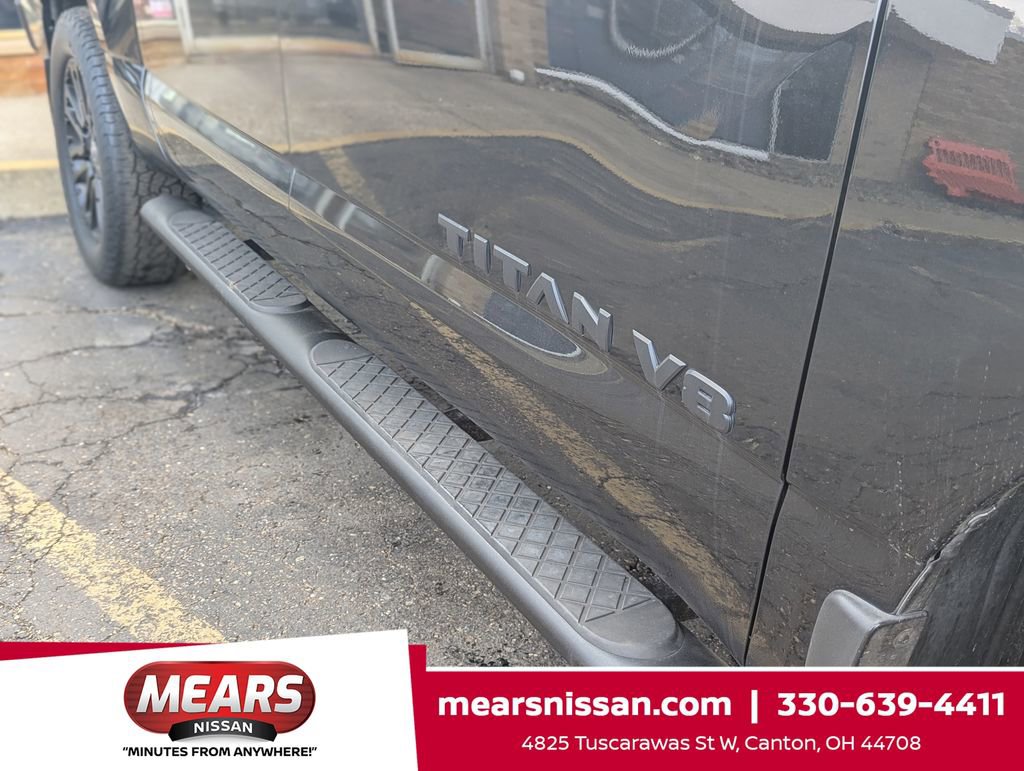 Used 2019 Nissan Titan SL w/ Midnight Edition image 17