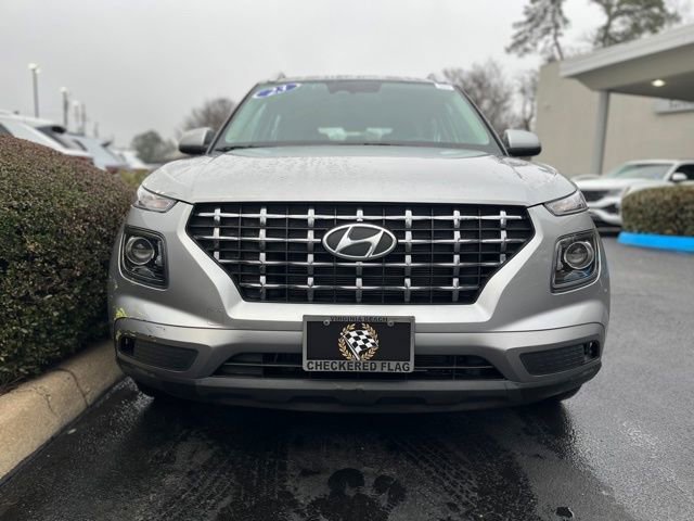 Used 2023 Hyundai Venue SEL w/ Cargo Package image 11